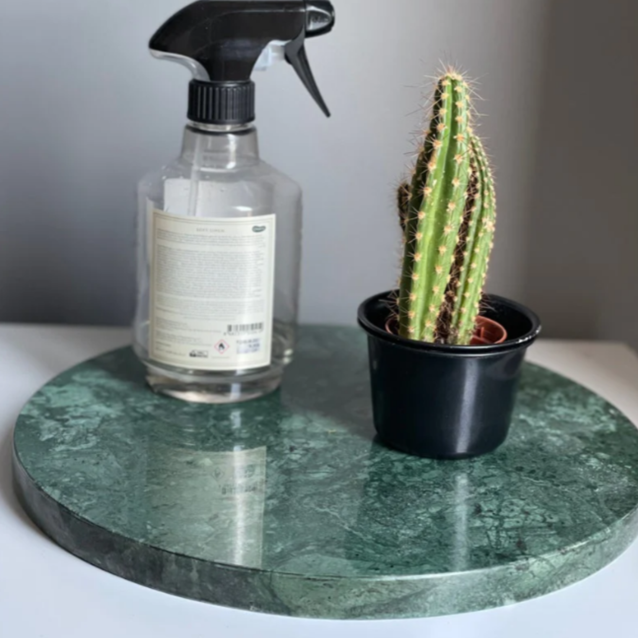 Plateau rond en marbre vert pour salle de bain 