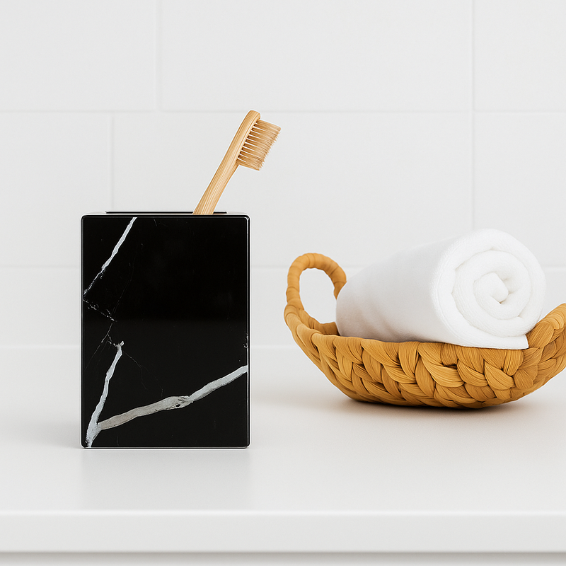 porte-brosse à dents en marbre noir qui s’adapte à tous les styles de salle de bain