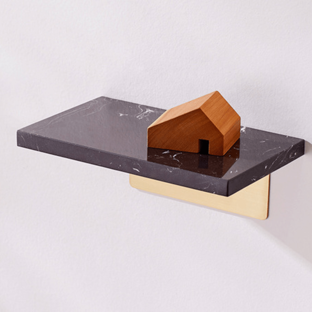 Étagère pour salle de bain en marbre naturel : un rangement chic et robuste 