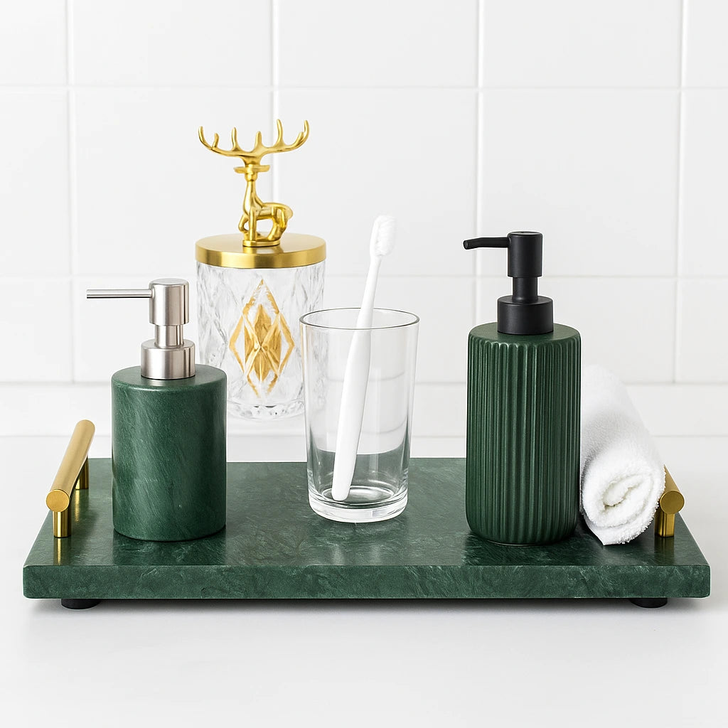 Plateau en marbre vert élégant avec poignées dorées pour salle de bain