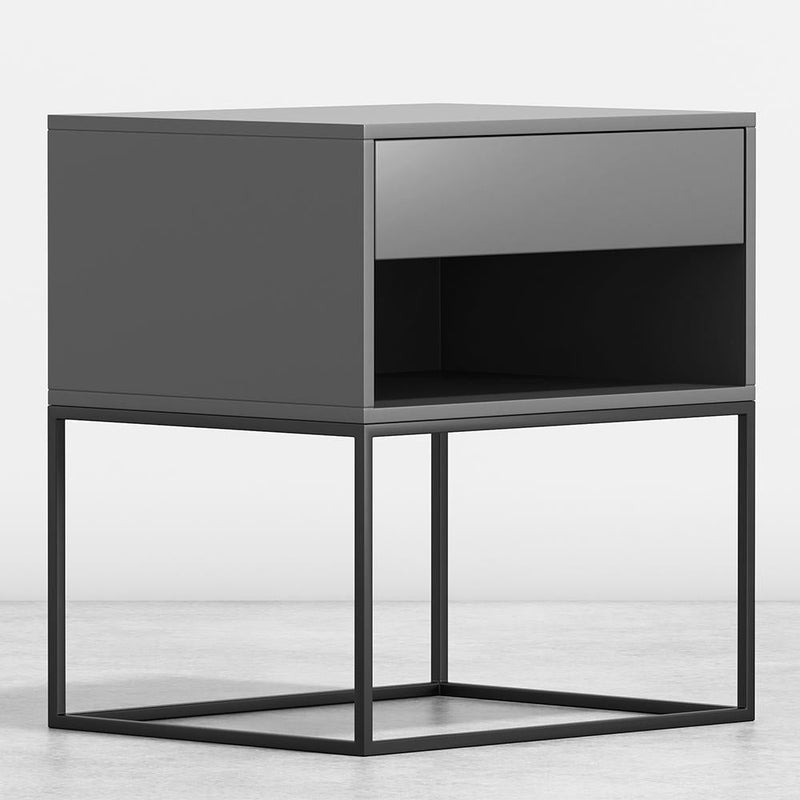 Table de chevet noire au design épuré, alternative idéale aux modèles IKEA Maroc