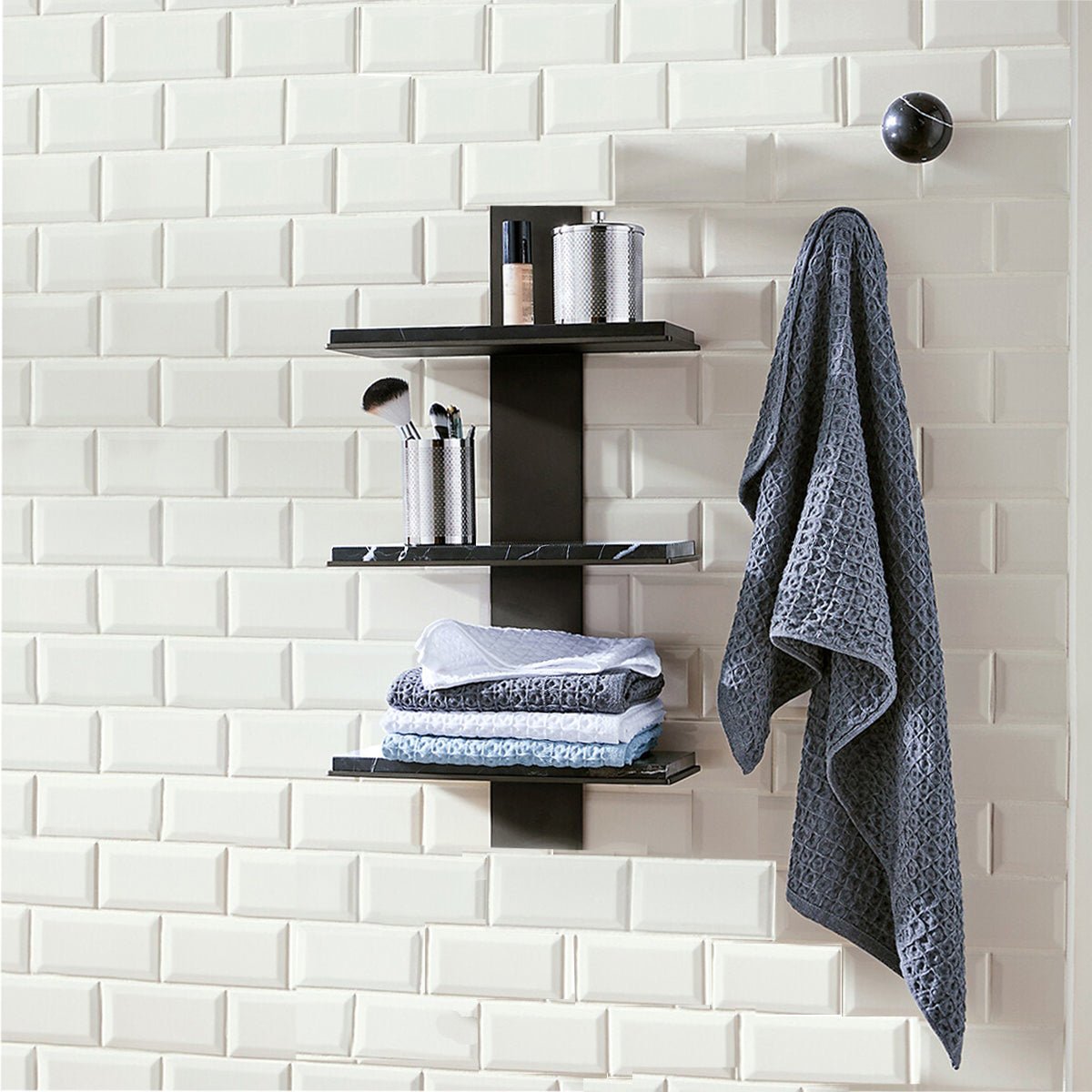 Étagères pour salle de bain Maroc en marbre noir