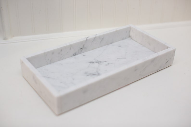 plateau en marbre  blanc pour salle de bain