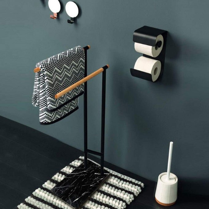 Porte-serviettes sur pied en métal avec base en marbre pour salle de bain 