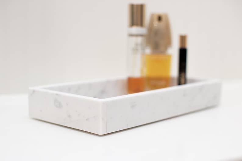 plateau décoratif en marbre pour salle de bain
